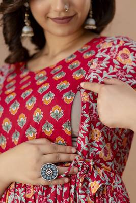 Pink  floral printed  cotton flared maternity maxi dress 3