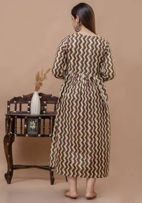 Maroon  floral printed  cotton flared maternity maxi dress 2