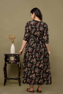 Black  floral printed  cotton flared maternity maxi dress 2