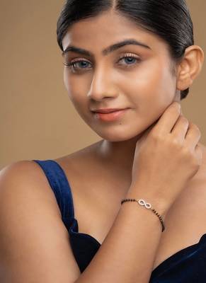 Gold plated hand mangalsutra in sterling silver 1