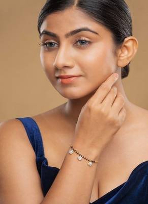 Gold plated hand mangalsutra in sterling silver 1