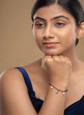 Gold plated hand mangalsutra in sterling silver 1