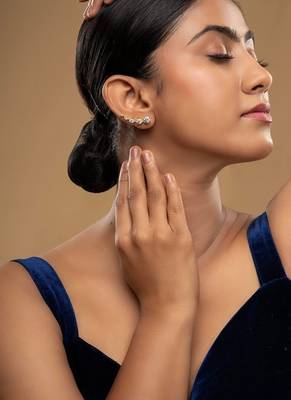 Gold plated ear cuffs in sterling silver 1