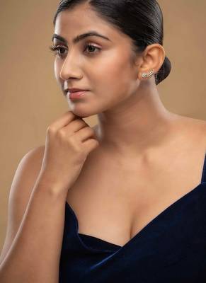 Gold plated ear cuffs in sterling silver 1