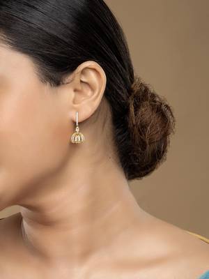 Gold plated dangler earrings in sterling silver 1
