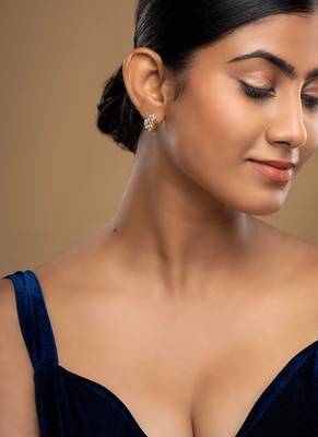 Gold plated earrings in sterling silver 1