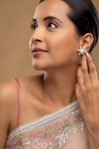 Gold plated stud earrings in sterling silver