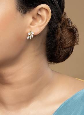 Gold plated stud earrings in sterling silver 1
