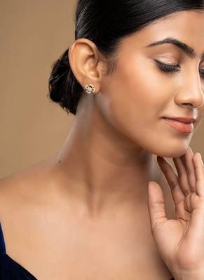 Gold plated stud earrings in sterling silver 1