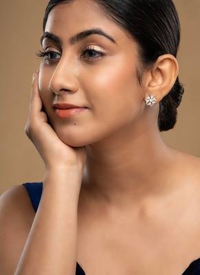 Gold plated stud earrings in sterling silver 2