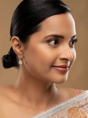 Gold plated earrings in sterling silver 1