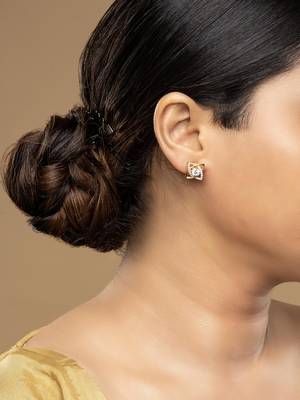 Gold plated stud earrings in sterling silver 1