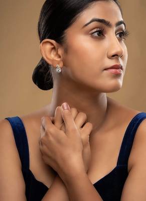 Gold plated stud earrings in sterling silver 2