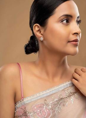 Gold plated stud earrings in sterling silver 1