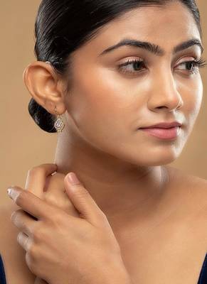 Gold plated dangler earrings in sterling silver 1
