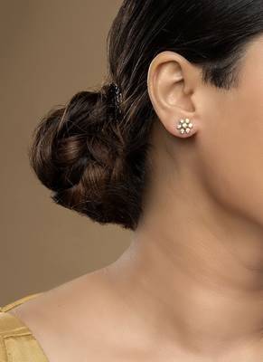Gold plated stud earrings in sterling silver 1