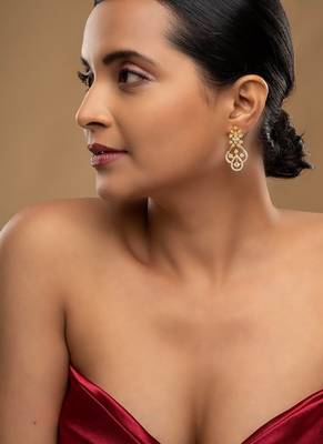 Gold plated dangler earrings in sterling silver 1