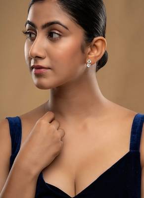Gold plated stud earrings in sterling silver 1