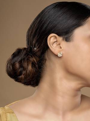 Gold plated stud earrings in sterling silver 1