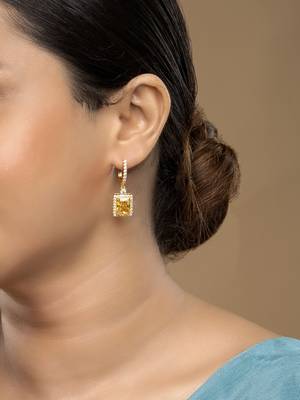 Gold plated dangler earrings in sterling silver 1