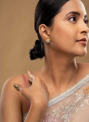 Gold plated stud earrings in sterling silver 1