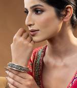 Floral motifs silver kada