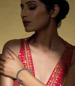 Loop oxidised silver kada