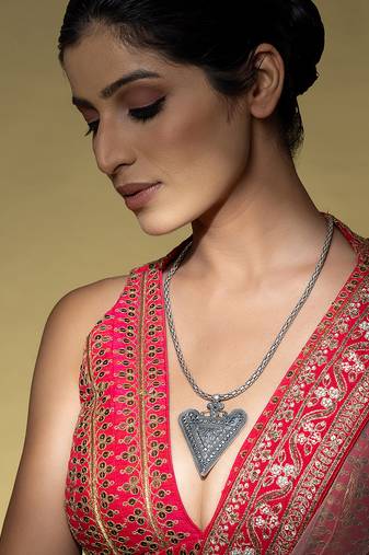 Prismatic pendant necklace