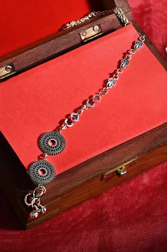 Silver circular motif anklet