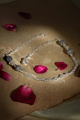 Ribbed bead chain silver anklet