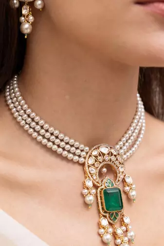 Gold plated green stone kundan necklace set