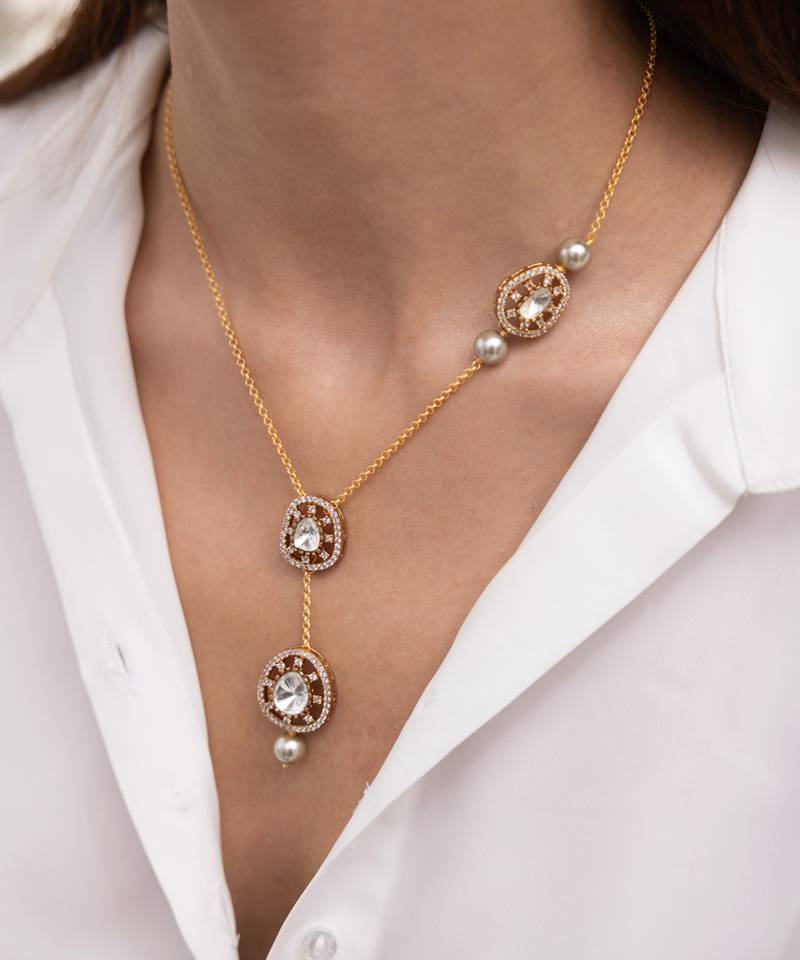 Gold plated kundan necklace