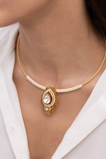 Gold plated kundan necklace