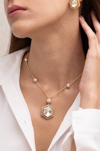 Gold plated necklace set