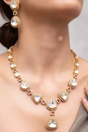 Gold plated kundan necklace set