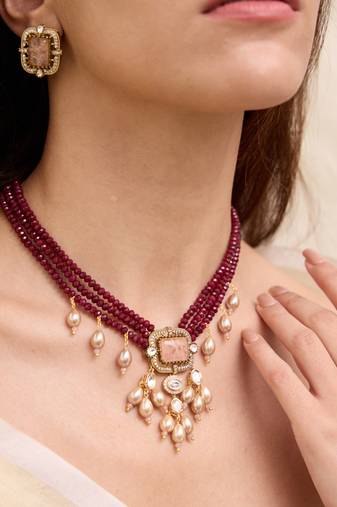 Gold plated maroon kundan necklace set