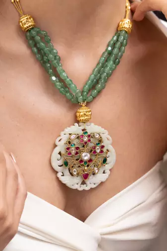 Gold plated green stone kundan necklace