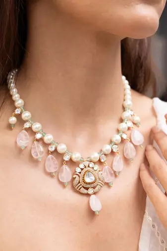 Gold plated pearl necklace set