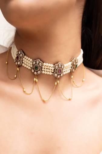 Gold plated kundan pearl choker necklace set