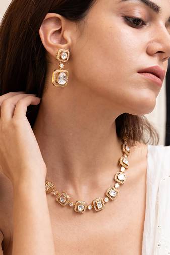 Gold plated kundan necklace set