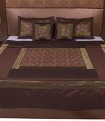 Polysilk Hand Gold Print Bed Cover Set