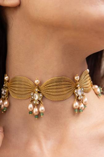 Gold plated choker necklace