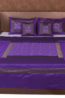 Polysilk Hand Gold Print Bed Cover Set