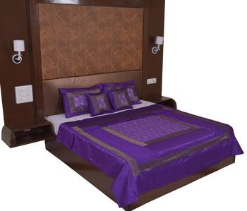 Polysilk Hand Gold Print Bed Cover Set 2