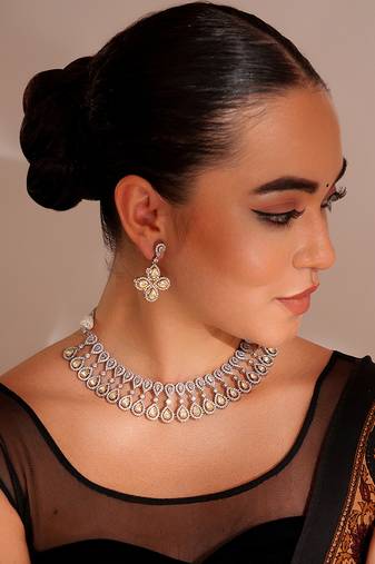 Two toned necklace set