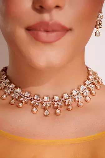 Gold plated kundan choker necklace set