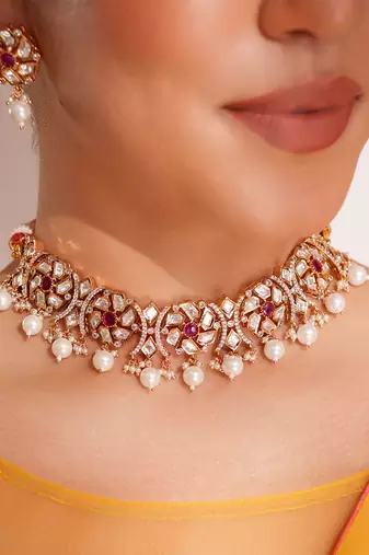 Gold plated kundan choker necklace set