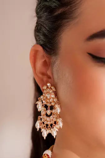 Gold plated kundan choker necklace set