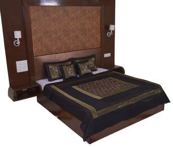 Polysilk Hand Gold Print Bed Cover Set 2