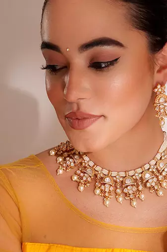 Gold plated kundan necklace set